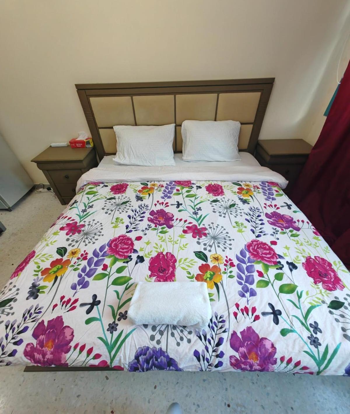 5 Couples Must Present Marriage Certificate Upon Check-in Homestay Abu Dhabi