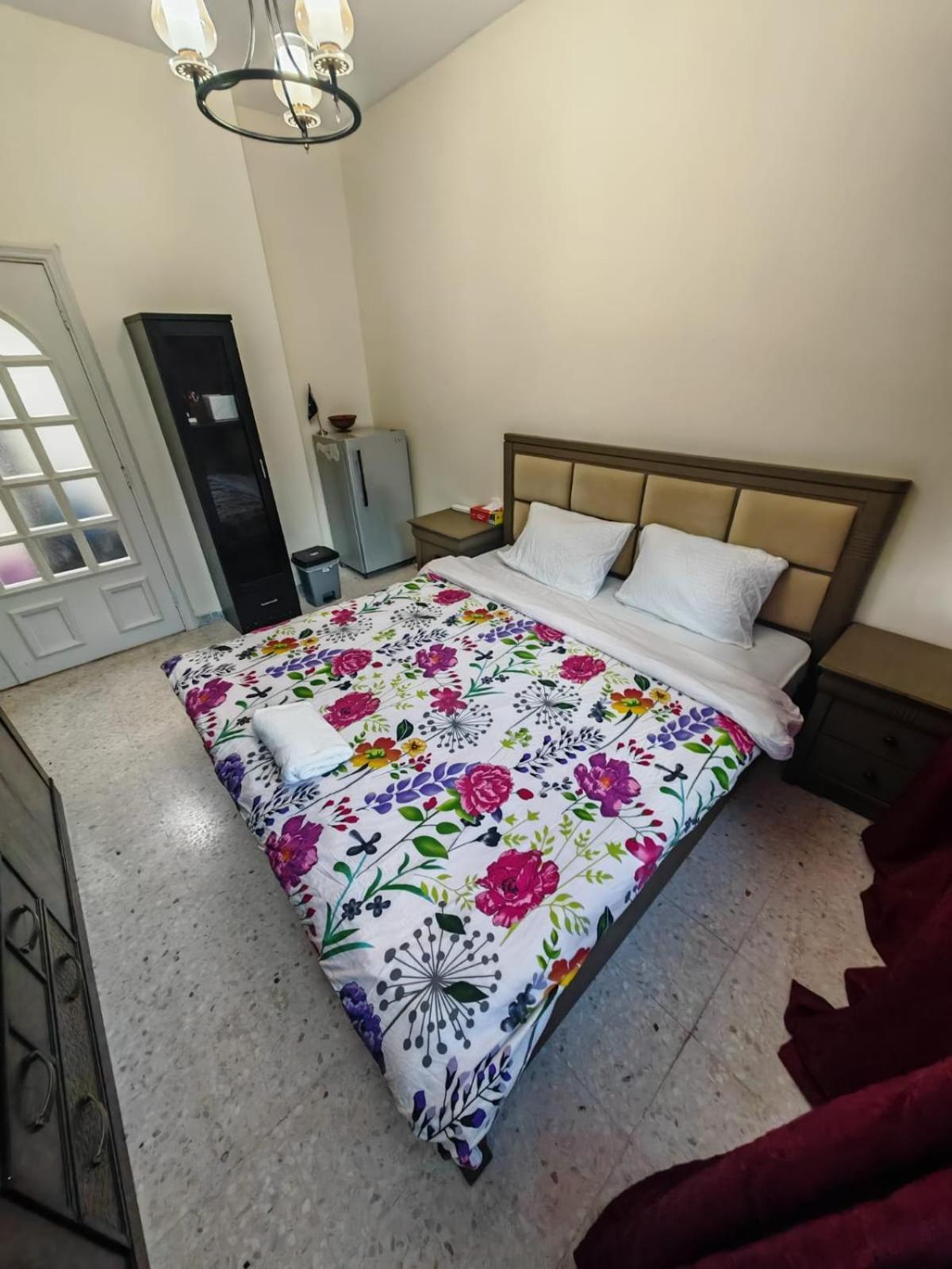 Homestay 5 Couples Must Present Marriage Certificate Upon Check-in *